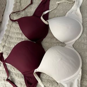 Pink Victoria Secret bras